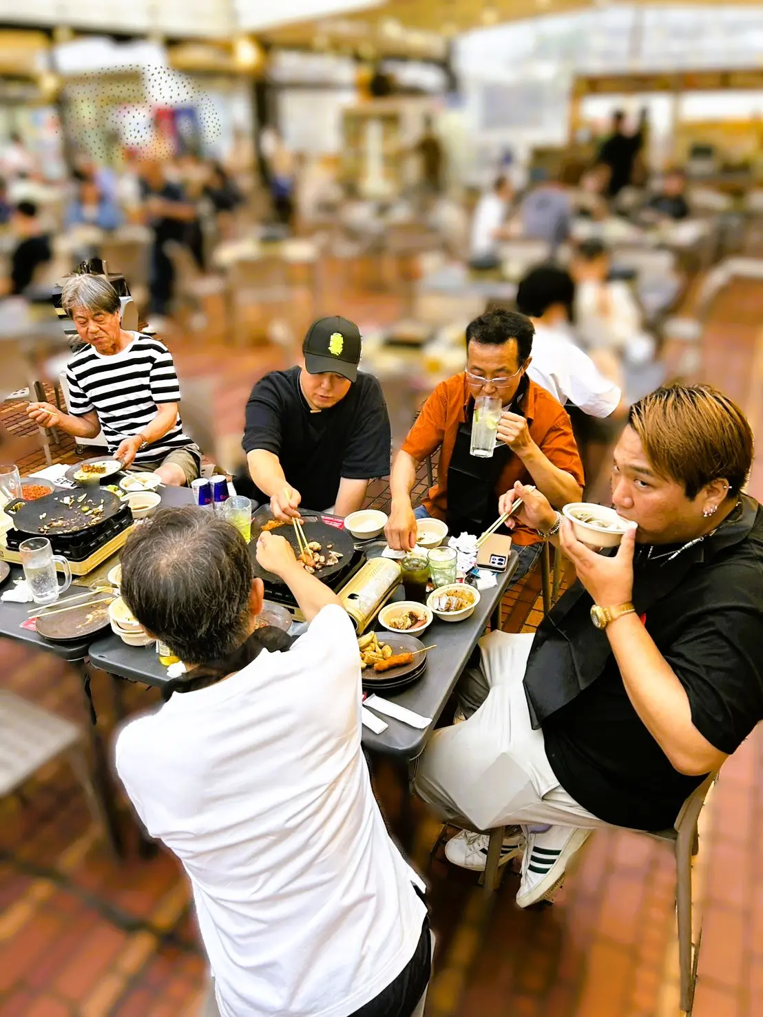 バーベキュー　大量調理に最適　極厚プレス鉄板　持ち手付き　イベント　模擬店　祭り 社内イベント】20代〜60代が勢揃い！暑気払い屋上BBQレポ！（採取